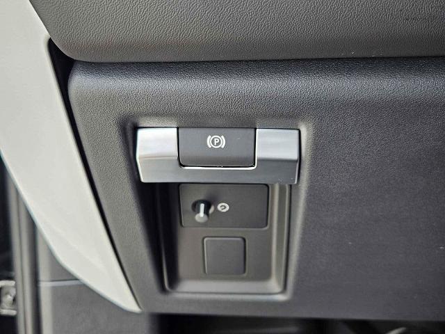 2025 Defender Vehicle Photo in AUSTIN, TX 78717