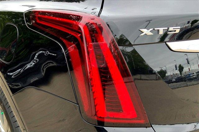 2022 Cadillac XT5 Vehicle Photo in KANSAS CITY, MO 64114-4545