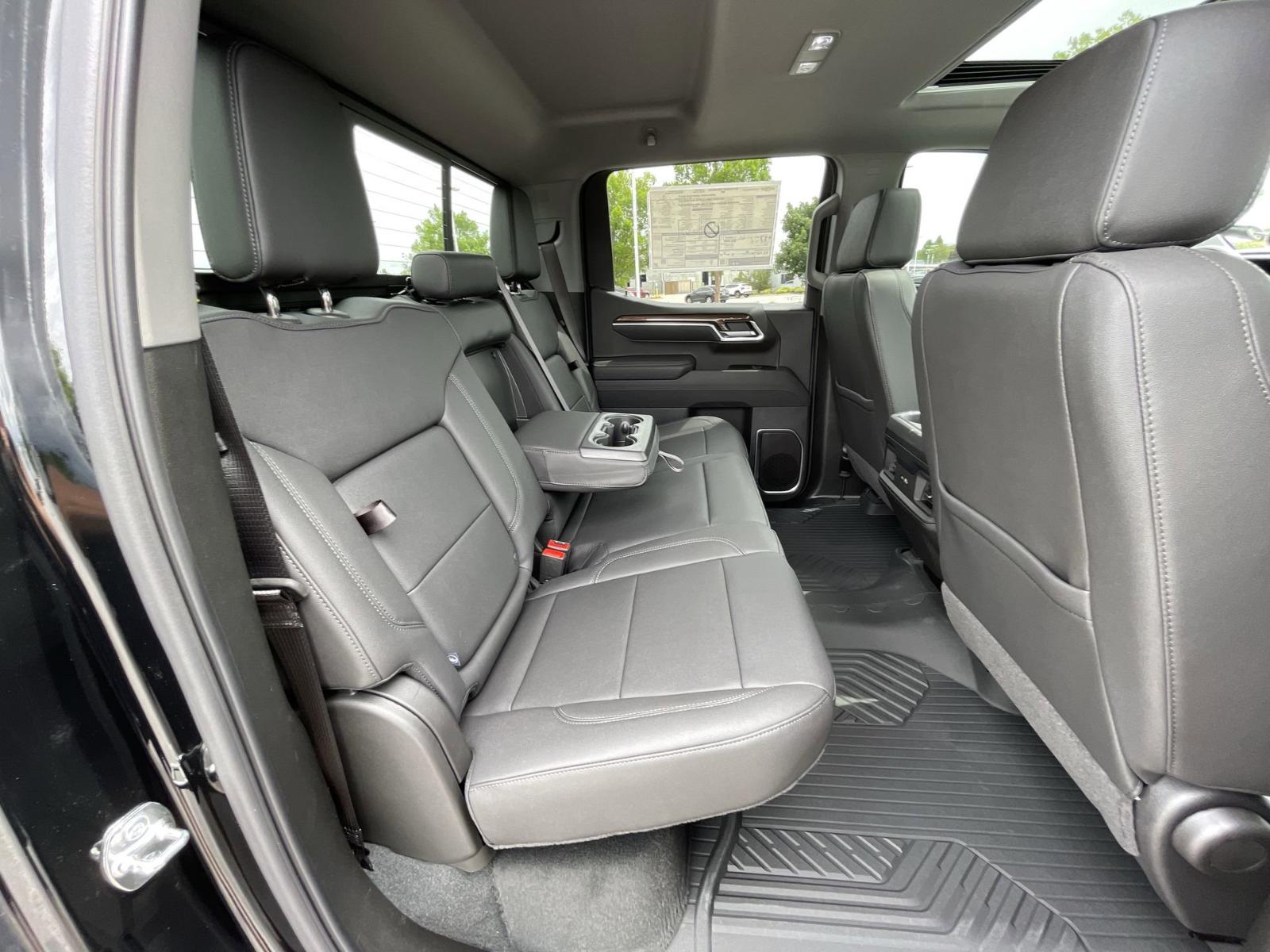 2025 Chevrolet Silverado 1500 Vehicle Photo in BENTONVILLE, AR 72712-4322