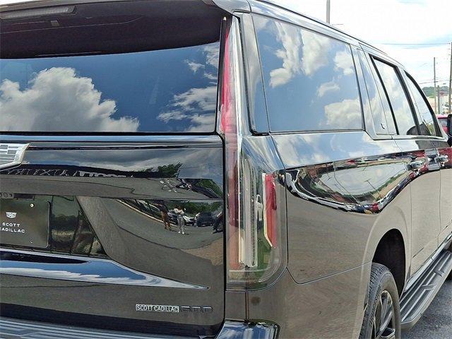 2024 Cadillac Escalade ESV Vehicle Photo in ALLENTOWN, PA 18103-7399