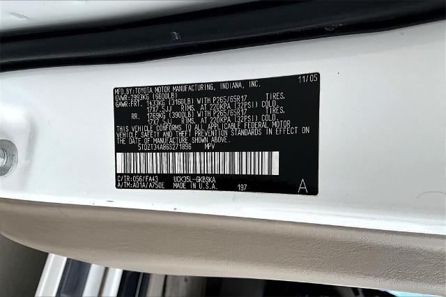 2006 Toyota Sequoia Vehicle Photo in Grapevine, TX 76051