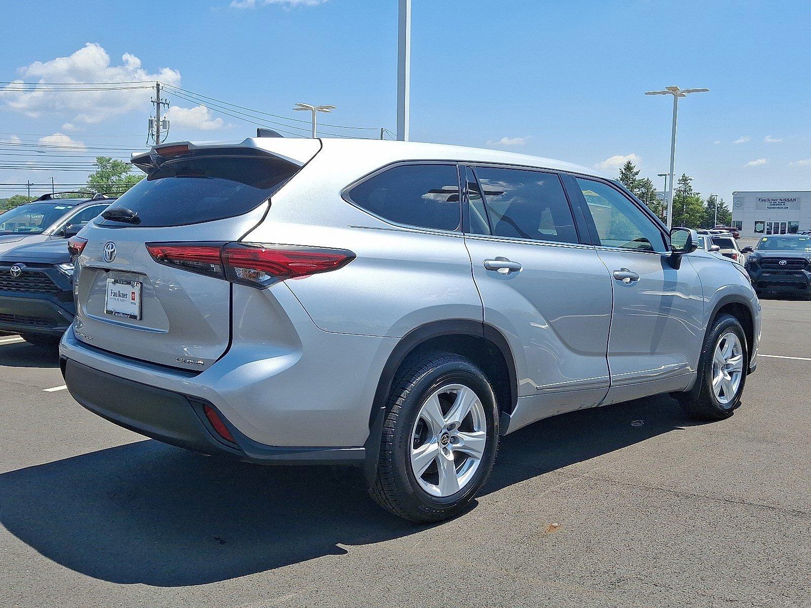 2022 Toyota Highlander Vehicle Photo in Harrisburg, PA 17111