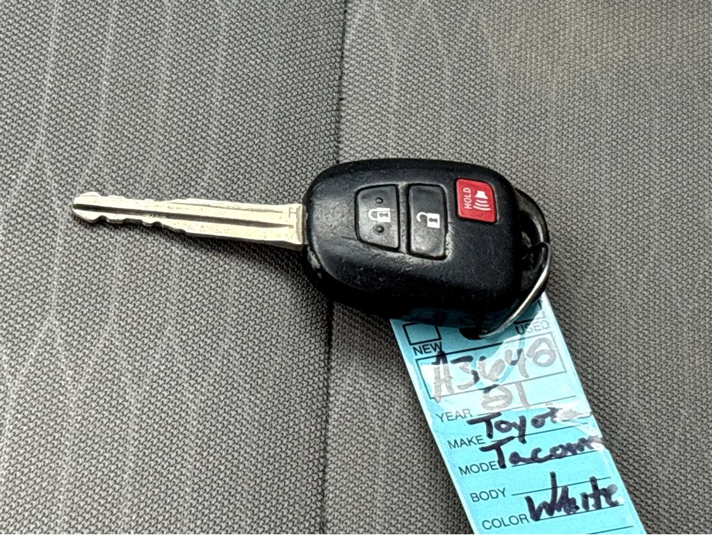 2021 Toyota Tacoma 2WD Vehicle Photo in POOLER, GA 31322-3252
