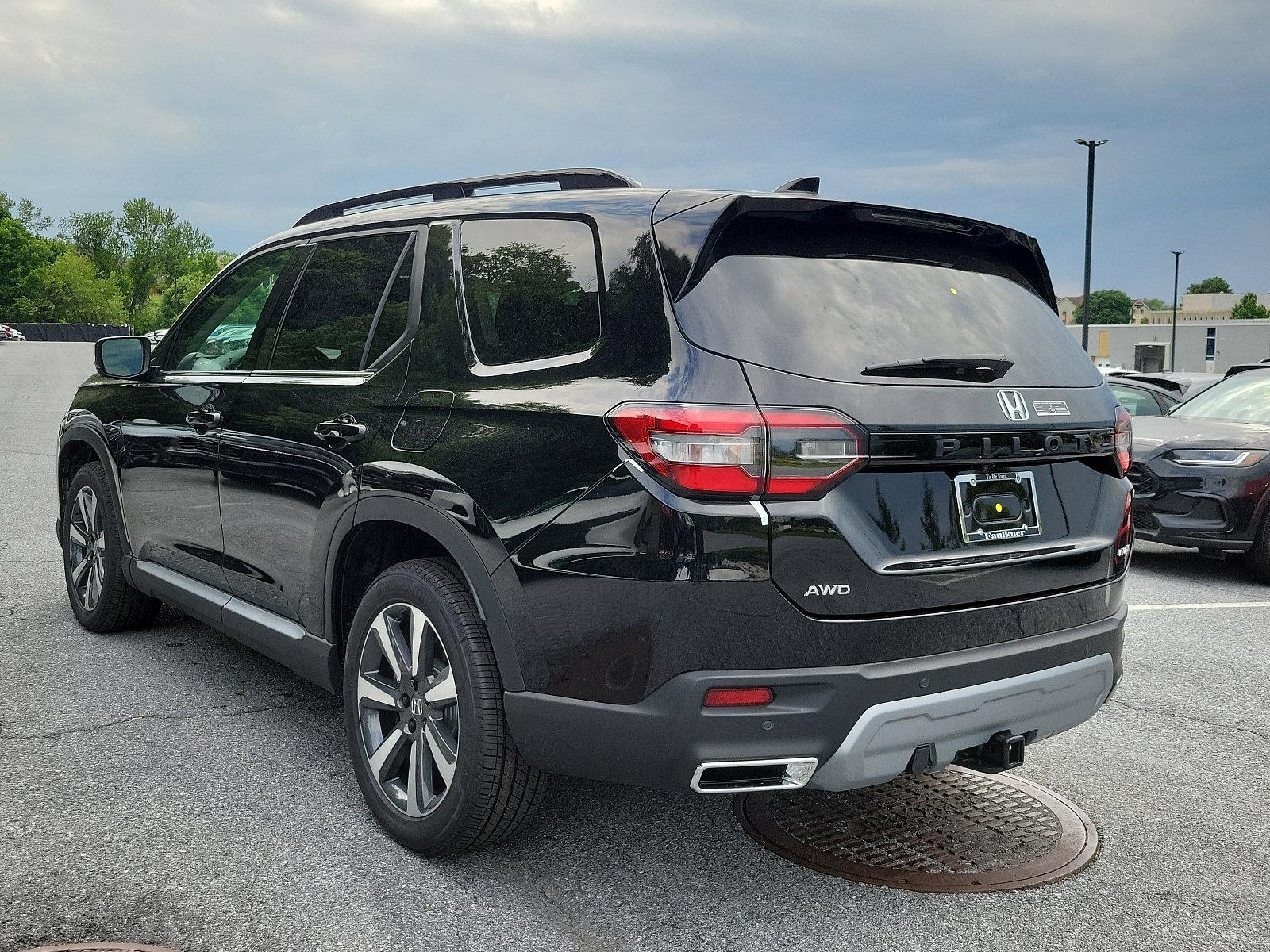 2025 Honda Pilot Vehicle Photo in Harrisburg, PA 17111
