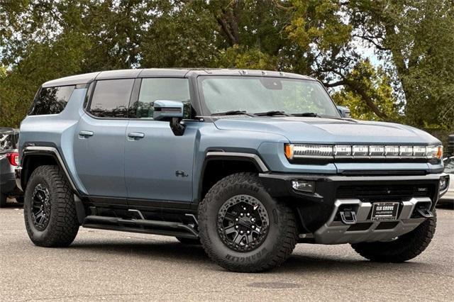 2024 GMC HUMMER EV SUV Vehicle Photo in ELK GROVE, CA 95757-8703