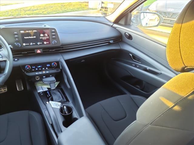 2025 Hyundai ELANTRA Vehicle Photo in Peoria, IL 61615