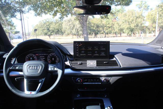 2024 Audi Q5 Vehicle Photo in HOUSTON, TX 77090