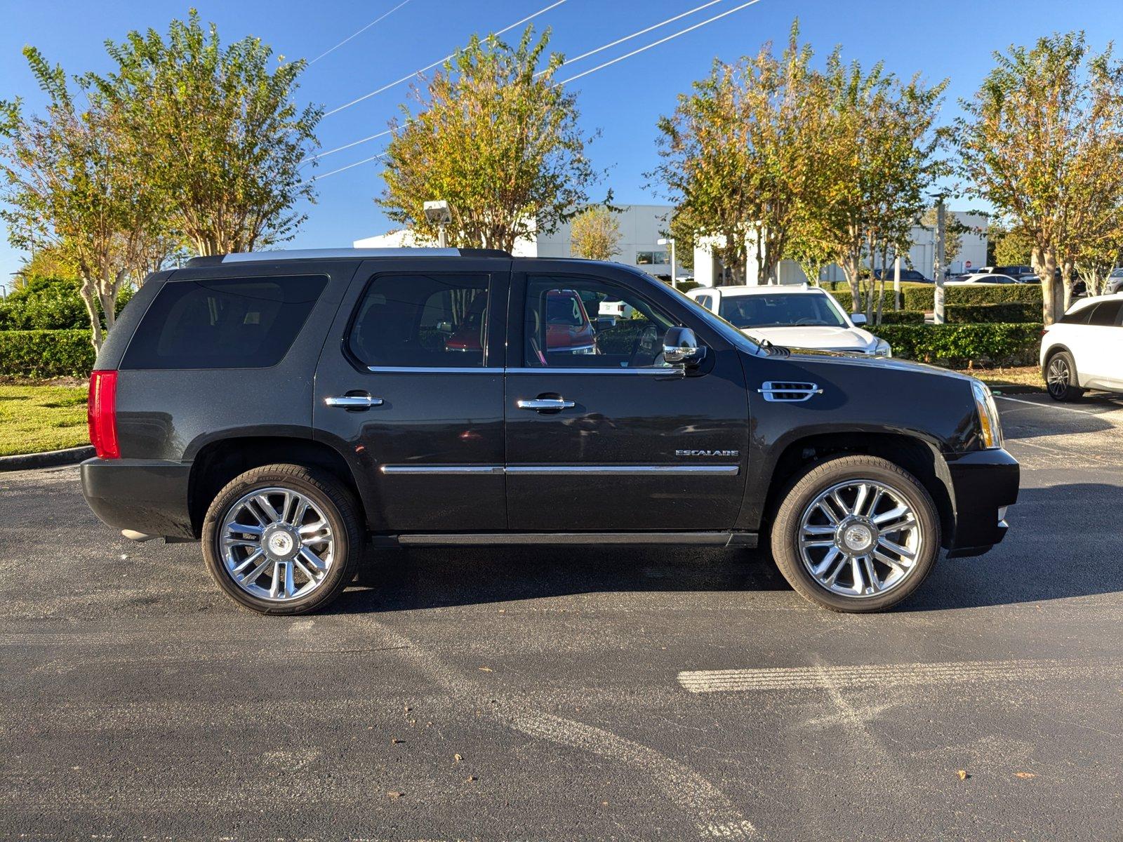 2011 Cadillac Escalade Vehicle Photo in Sanford, FL 32771