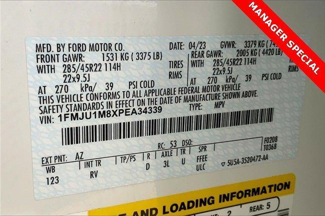 2023 Ford Expedition Vehicle Photo in TOPEKA, KS 66609-0000