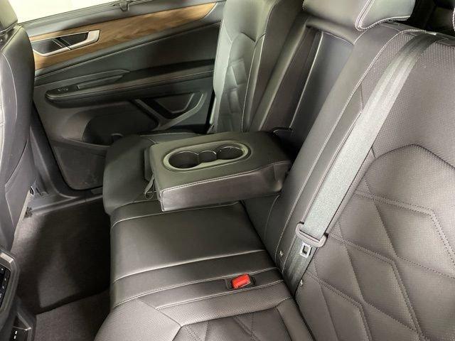 2024 Volkswagen Atlas Vehicle Photo in PHOENIX, AZ 85014-3381