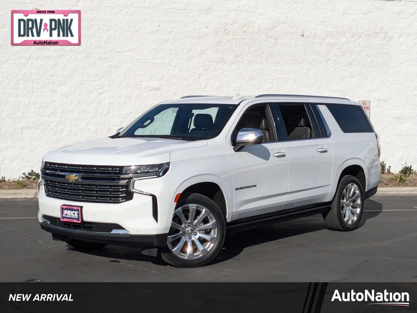 2022 Chevrolet Suburban Vehicle Photo in VALENCIA, CA 91355-1705