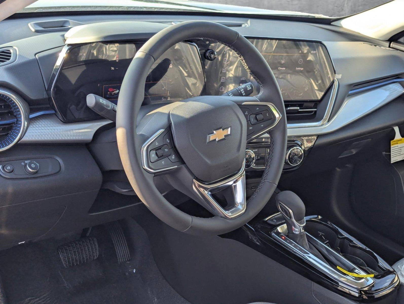 2025 Chevrolet Trax Vehicle Photo in PEMBROKE PINES, FL 33024-6534