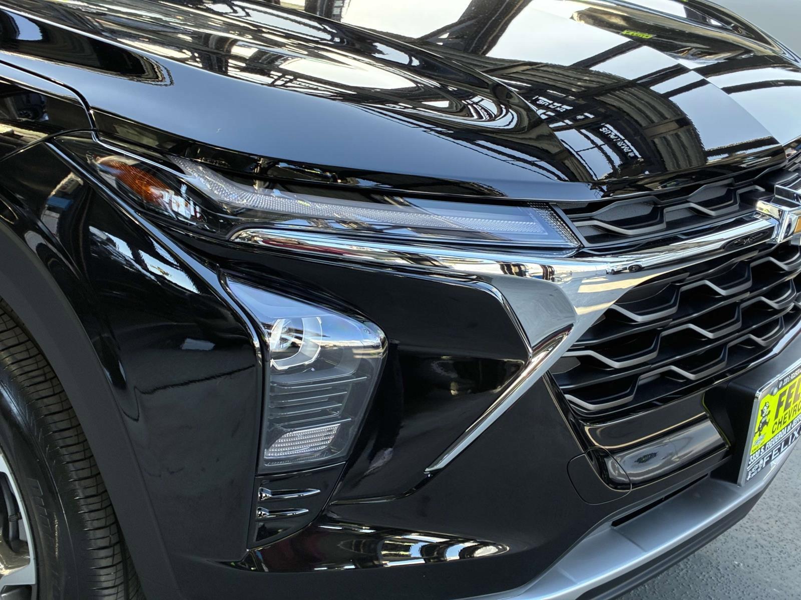 2025 Chevrolet Trax Vehicle Photo in LOS ANGELES, CA 90007-3794