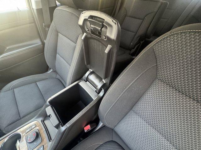 2023 GMC Acadia Vehicle Photo in LEOMINSTER, MA 01453-2952