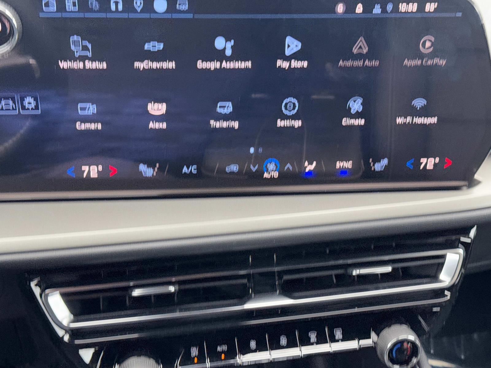 2025 Chevrolet Traverse Vehicle Photo in LOS ANGELES, CA 90007-3794