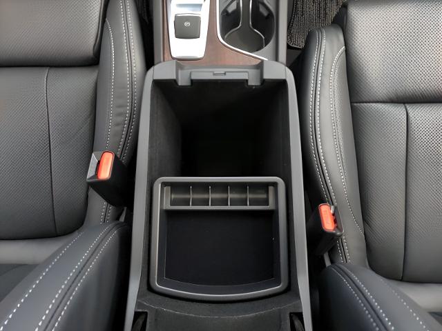 2024 Subaru Ascent Vehicle Photo in Green Bay, WI 54304