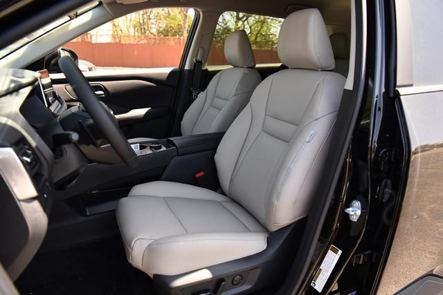 2025 Nissan Rogue Vehicle Photo in Ballwin, MO 63011