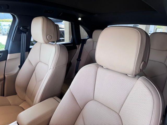 2022 Porsche Macan Vehicle Photo in DELRAY BEACH, FL 33483-3294