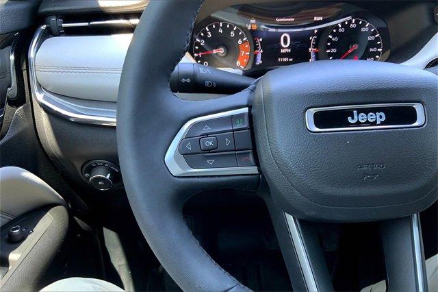 2023 Jeep Compass Vehicle Photo in KANSAS CITY, MO 64114-4545
