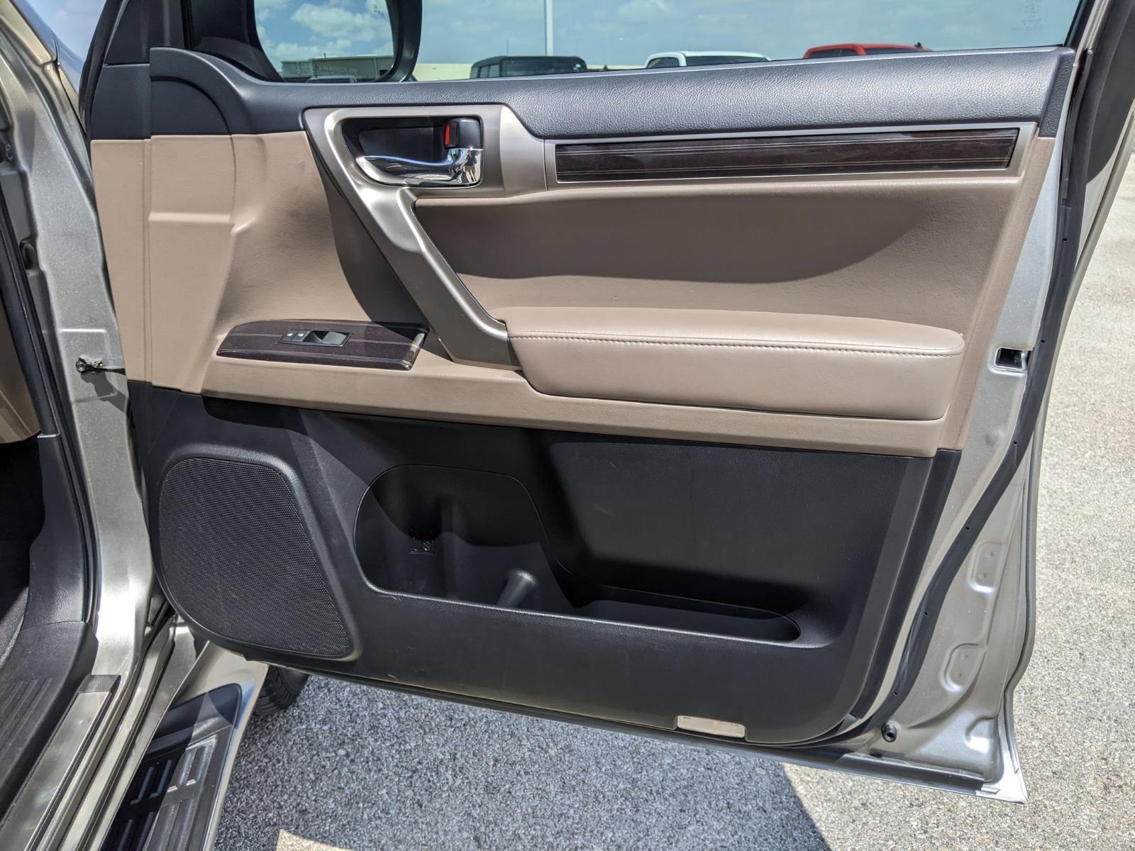 2021 Lexus GX 460 Vehicle Photo in Seguin, TX 78155