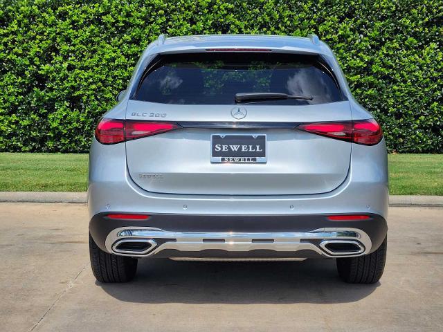 2025 Mercedes-Benz GLC Vehicle Photo in HOUSTON, TX 77079