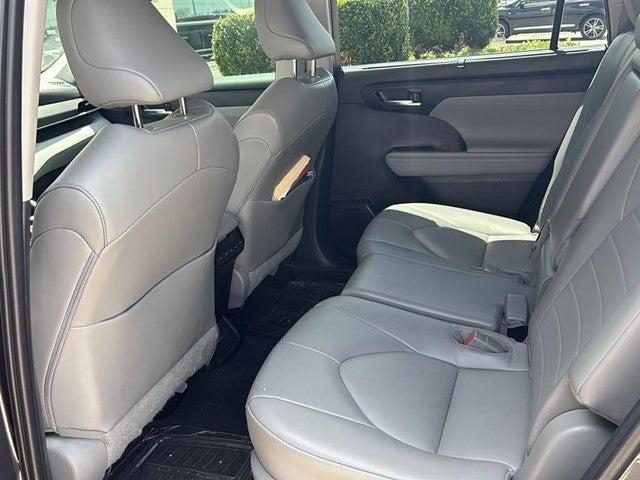 2022 Toyota Highlander Vehicle Photo in Grapevine, TX 76051