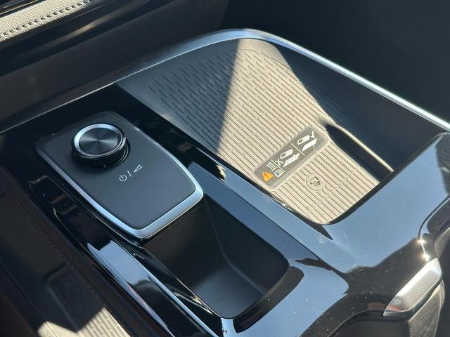 2025 Buick Enclave Vehicle Photo in COLUMBIA, MO 65203-3903