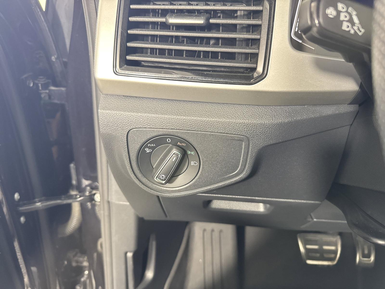 2023 Volkswagen Atlas Cross Sport Vehicle Photo in Georgetown, TX 78626