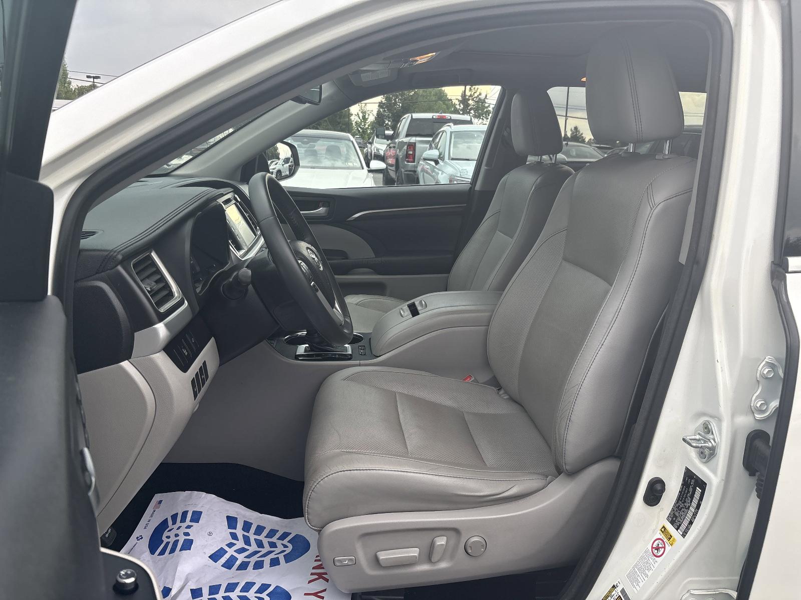 2016 Toyota Highlander Vehicle Photo in Mechanicsburg, PA 17050