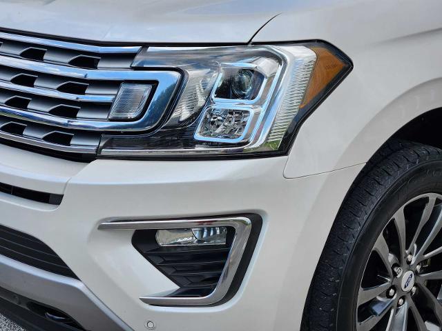 2019 Ford Expedition Max Vehicle Photo in DENTON, TX 76210-9321