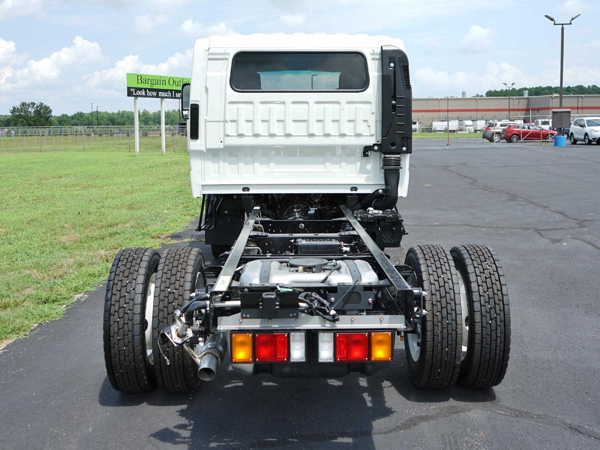 2025 Chevrolet Low Cab Forward 4500 Vehicle Photo in SMYRNA, DE 19977-2874