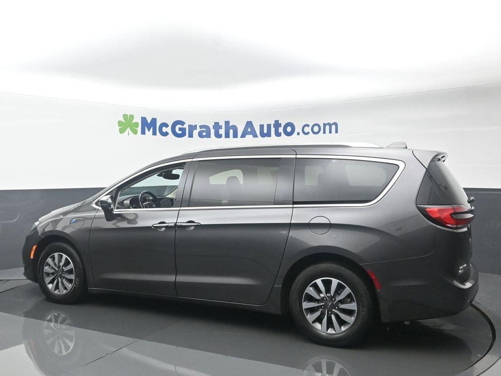 2021 Chrysler Pacifica Vehicle Photo in Marion, IA 52302