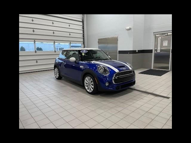 2019 MINI Cooper S Hardtop Vehicle Photo in Green Bay, WI 54304