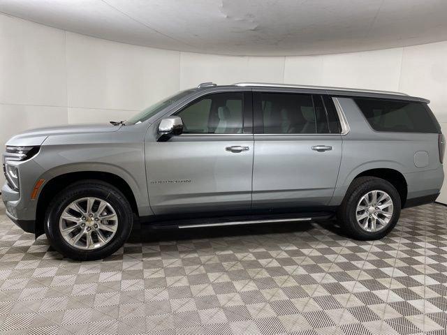 2025 Chevrolet Suburban Vehicle Photo in PHOENIX, AZ 85014-3381