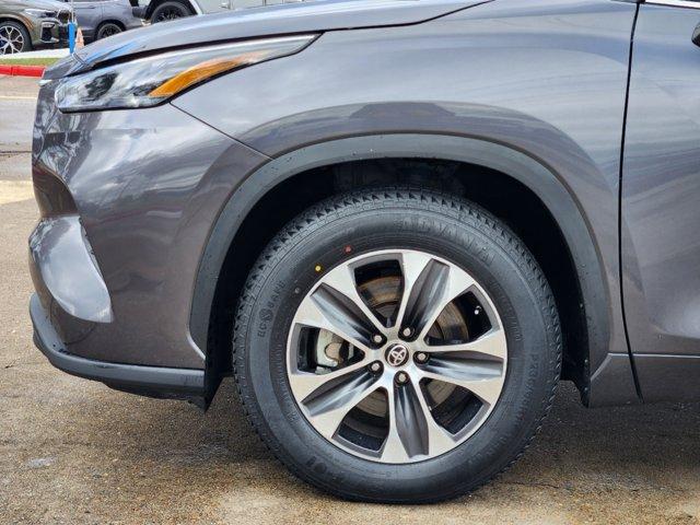 2023 Toyota Highlander Vehicle Photo in SUGAR LAND, TX 77478-0000