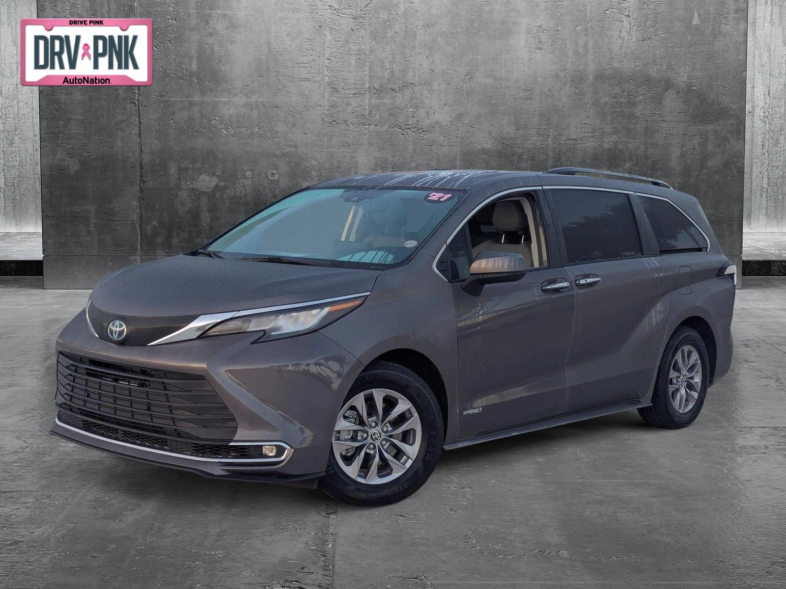 2021 Toyota Sienna Vehicle Photo in Davie, FL 33331