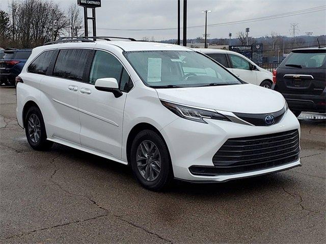 2022 Toyota Sienna Vehicle Photo in MILFORD, OH 45150-1684