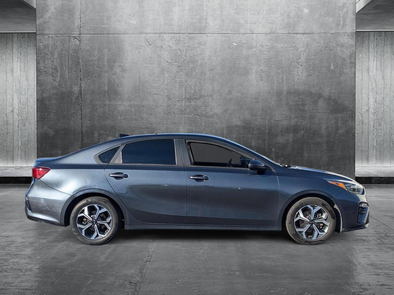 2021 Kia Forte Vehicle Photo in VALENCIA, CA 91355-1705