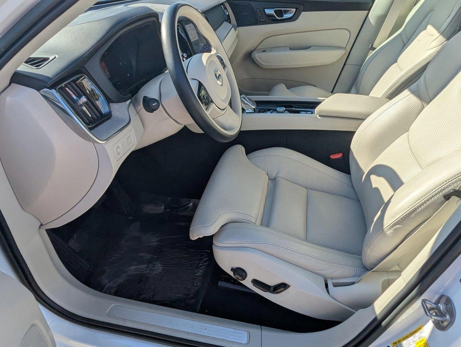 2022 Volvo XC60 Vehicle Photo in Delray Beach, FL 33444