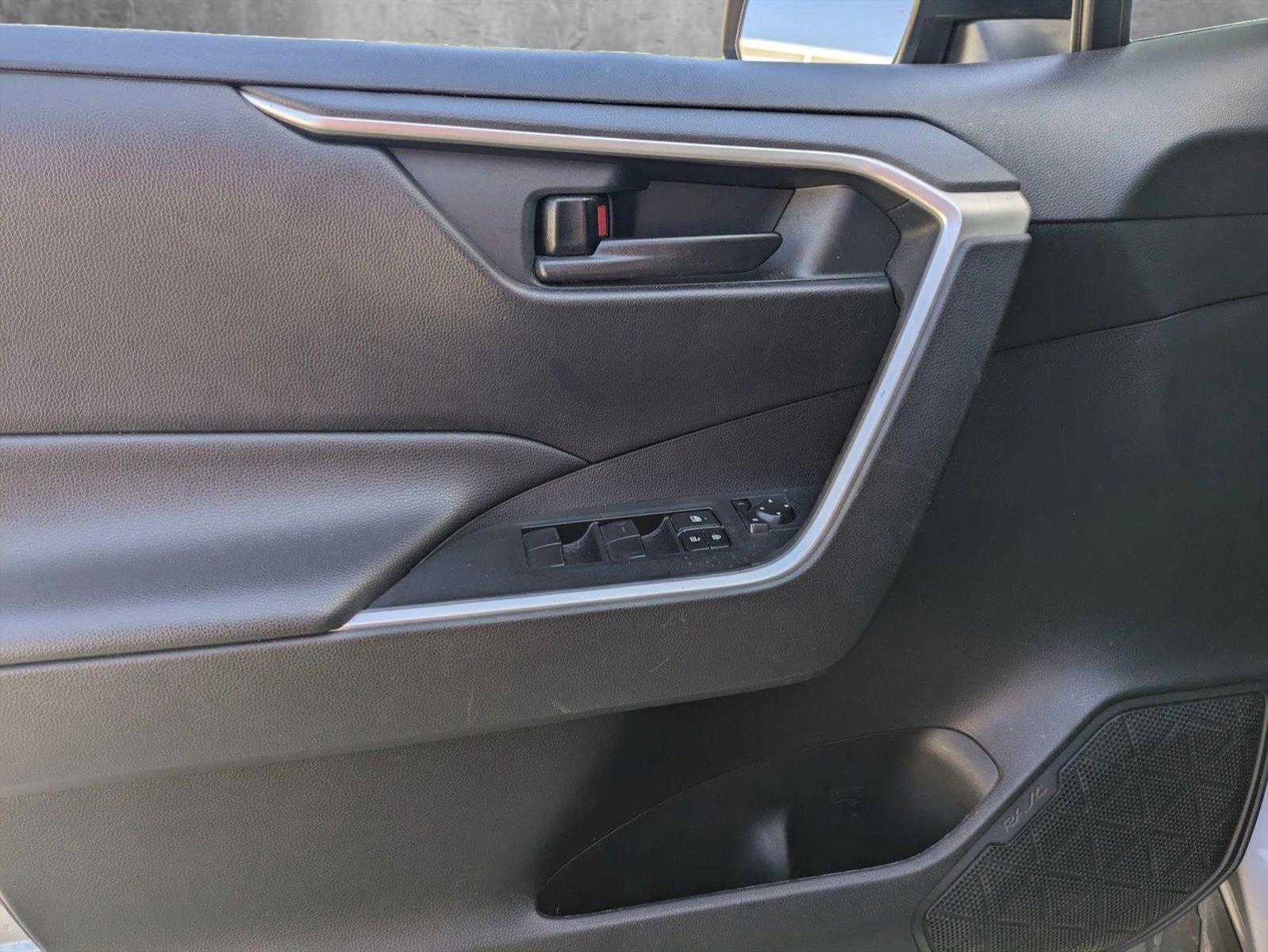 2020 Toyota RAV4 Vehicle Photo in Winter Park, FL 32792