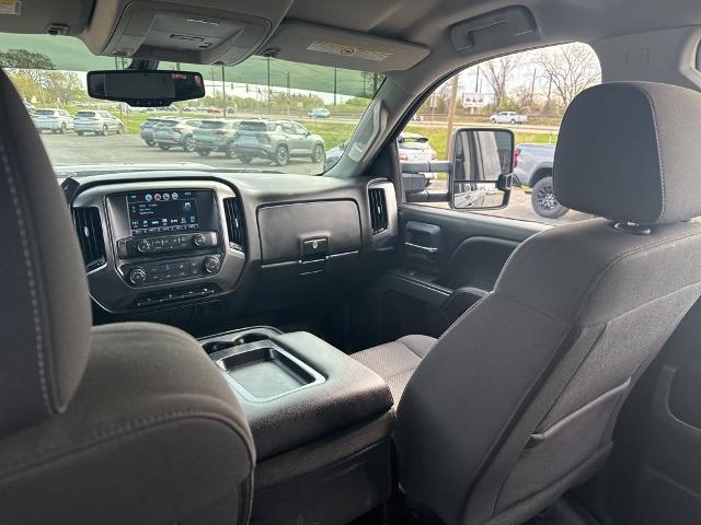 2018 Chevrolet Silverado 2500 HD Vehicle Photo in MANHATTAN, KS 66502-5036