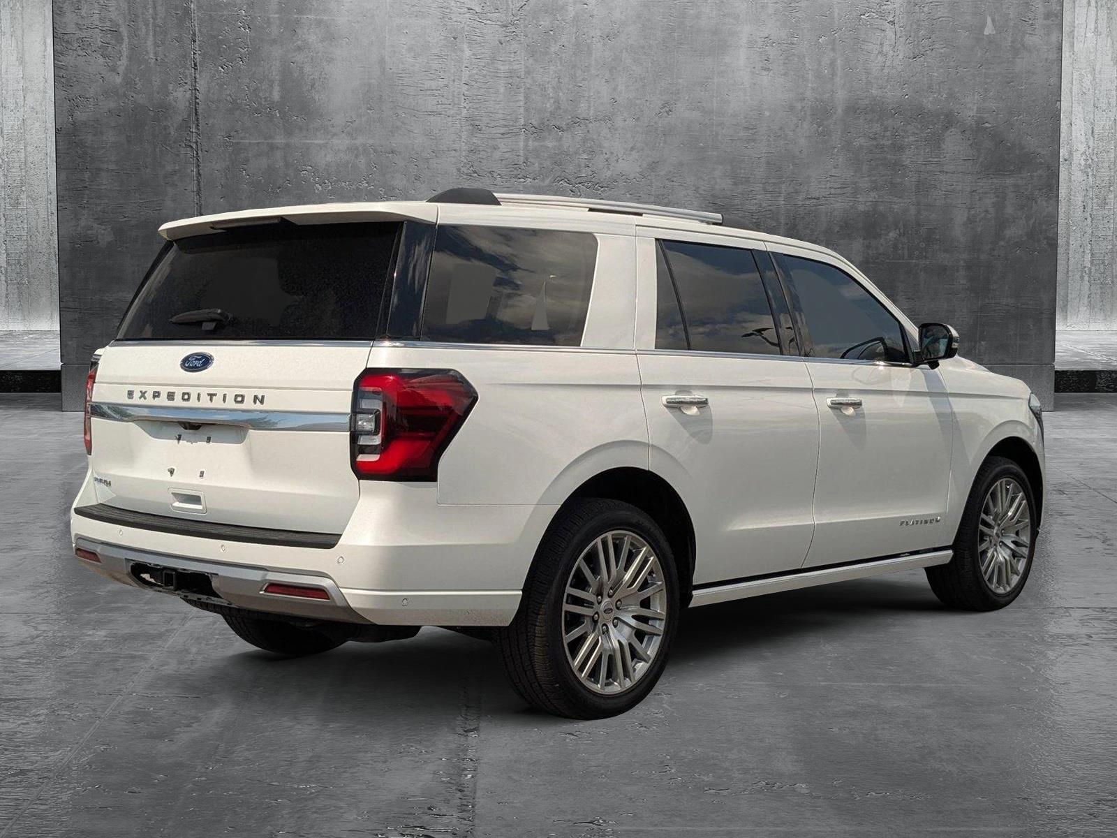 2024 Ford Expedition Vehicle Photo in St. Petersburg, FL 33713