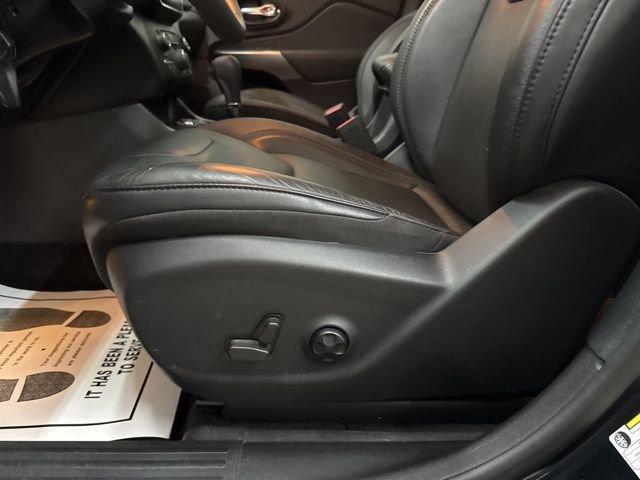 2021 Jeep Cherokee Vehicle Photo in MEDINA, OH 44256-9631