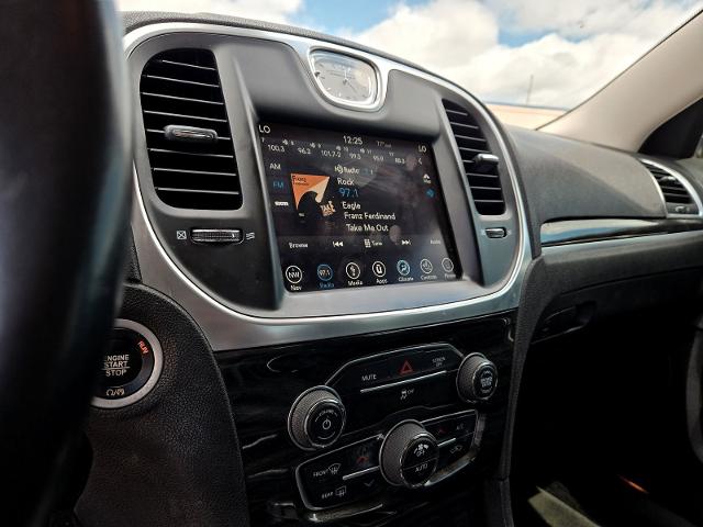 2018 Chrysler 300 Vehicle Photo in Weatherford, TX 76087