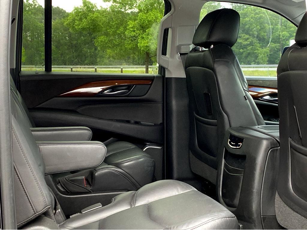 2019 Cadillac Escalade ESV Vehicle Photo in POOLER, GA 31322-3252