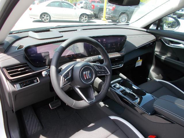 2025 Buick Envision Vehicle Photo in LOWELL, MA 01852-4336