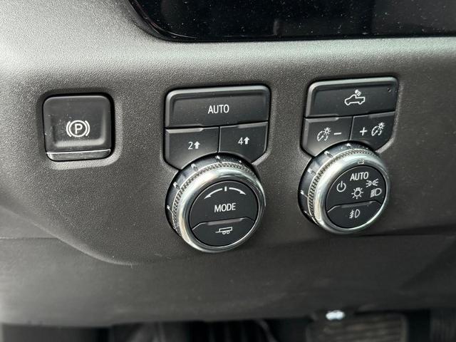 2025 GMC Sierra 1500 Vehicle Photo in COLUMBIA, MO 65203-3903