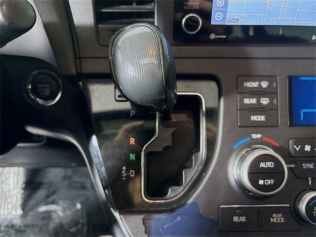 2018 Toyota Sienna Vehicle Photo in PUYALLUP, WA 98371-4149