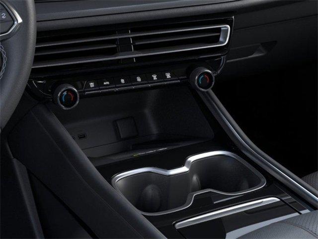 2025 Chevrolet Traverse Vehicle Photo in PUYALLUP, WA 98371-4149