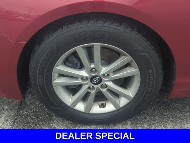2015 Hyundai SONATA Vehicle Photo in Merrillville, IN 46410